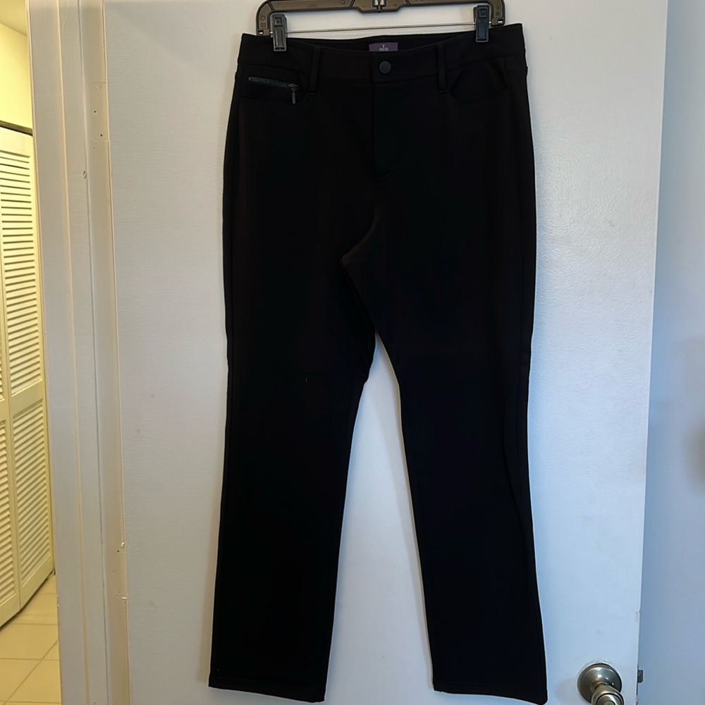 NWOT  Black 12P NYDJ stretchy pants
